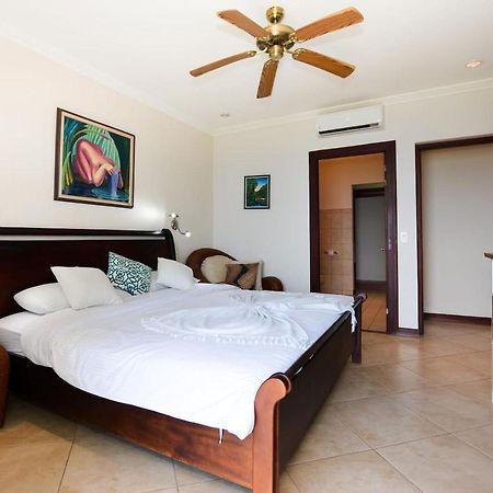 普拉亚弗拉明戈Exquisitely Decorated 5Th-Floor Aerie With Views Of Two Bays In Flamingo别墅 外观 照片