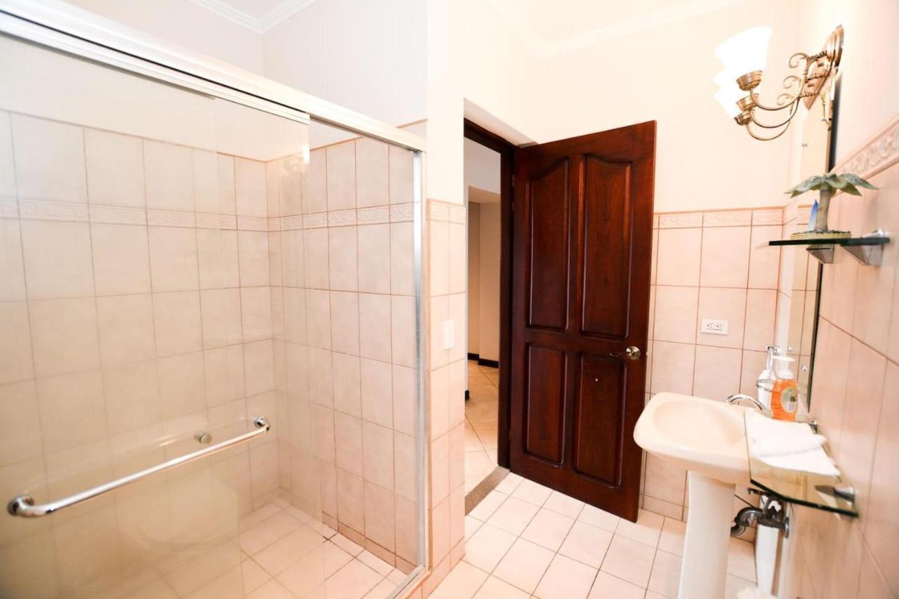 普拉亚弗拉明戈Exquisitely Decorated 5Th-Floor Aerie With Views Of Two Bays In Flamingo别墅 外观 照片